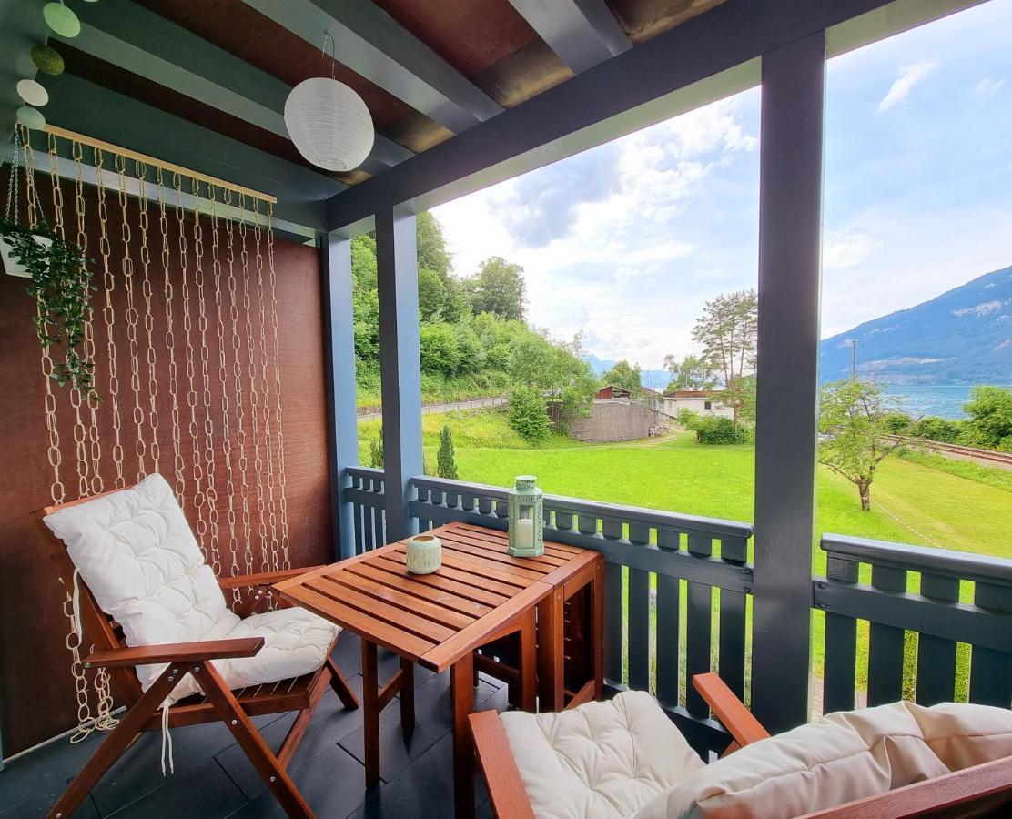 Strandhuesli Directly On Lake Thun Därligen Екстериор снимка