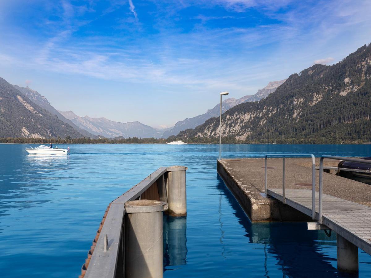 Strandhuesli Directly On Lake Thun Därligen Екстериор снимка
